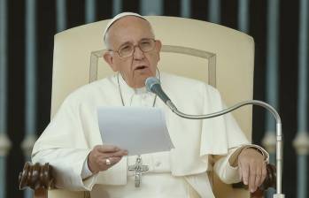 El Papa Francisco se reunió este miércoles con Gustavo Petro y espera reunirse con más precandidatos. FOTO: COLPRENSA