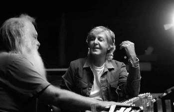 Rick Rubin y Paul McCartney en la serie McCartney 3, 2, 1. Foto: Cortesía 
