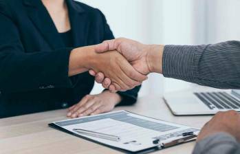 El mercado laboral mejora en cifras generales, pero con un fuerte peso del empleo estatal en la generación de nuevos puestos. FOTO: GETTY