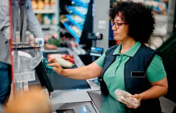 Las vacantes de medio tiempo en Medellín permiten equilibrar estudio, trabajo y vida personal. FOTO: GETTY