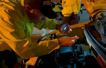 Se han hecho múltiples operativos en toda la ciudad para verificar la documentación, antecedentes y demás requerimientos de estos conductores para garantizar que quienes están manejando no tengan vínculos criminales. FOTO: CORTESÍA