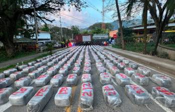 De acuerdo con los cálculos de las autoridades, con el cargamento se habrían podido comercializar 1.011.200 dosis en las calles. FOTO: Cortesía Policía Antioquia