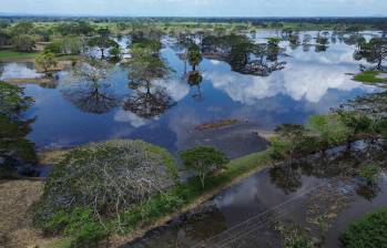 Las fuertes lluvias y el aumento en los niveles de las fuentes hídricas mantienen en emergencia al departamento de Córdoba. FOTO Manuel Saldarriaga