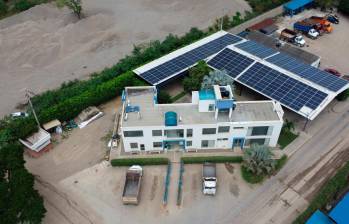 La solución solar de Transmateriales, en Cúcuta, comprende 236 paneles, con los que se prevé generar 162,5 megavatios-hora (MWh) por año. FOTO cortesía