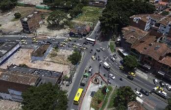 Problemas de movilidad en la Avenida 80 por un accidente. 