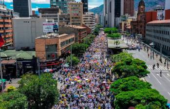 Masiva marcha contra el Gobierno Petro en Medellín