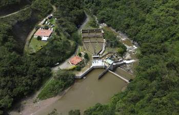 EPM mantiene vigilancia sobre sus embalses ante la temporada seca asociada al fenómeno de El Niño y hace un llamado al ahorro de agua y energía. Foto: Manuel Saldarriaga Quintero.