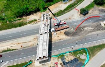 La reconstrucción de las vías y puentes afectados por el sismo plantea el reto de combinar rapidez, seguridad estructural y nuevas tecnologías de construcción. FOTO suministrada por Avantgarde