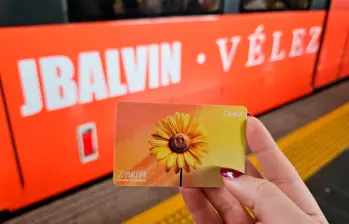 Así luce la tarjeta Cívica de J Balvin. FOTO Cortesía Metro de Medellín