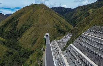 Construcciones El Cóndor recibió una adición contractual por $24.975 millones para garantizar la continuidad de las obras de acceso al Túnel del Toyo en Antioquia. FOTO Manuel Saldarriaga