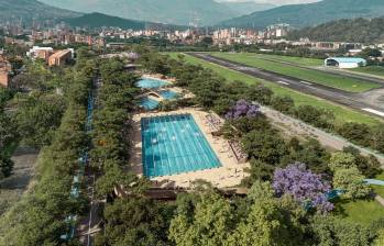 Se intervendrán cerca de 30.000 metros cuadrados para la construcción de dos piscinas olímpicas, dos de aprendizaje y zonas verdes, entre otros espacios. FOTO: CORTESÍA ALCALDÍA DE MEDELLÍN