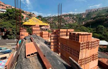 Las construcciones intervenidas estaban en un área cercana a las quebradas La Bermejala y Aguas Negras. FOTO: ALCALDÍA
