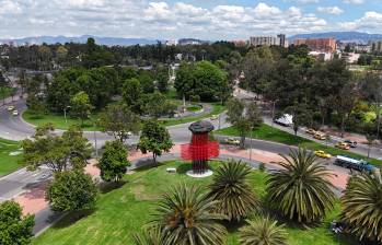 El autor describe la obra como “una frontera simbólica entre el recuerdo y el presente, entre la vida y la muerte, entre lo individual y lo colectivo”. FOTO cortesía SCRD Bogotá