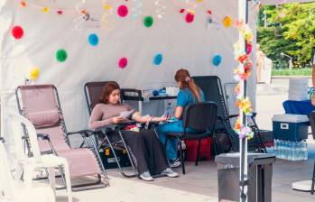 El puesto de recepción de donantes está ubicado en la plazoleta del Centro Administrativo La Alpujarra. FOTO: CORTESÍA