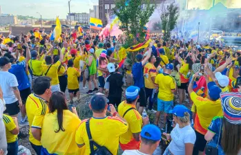 Los aficionados colombianos se han tomado las calles de Kansas, en Estados Unidos, para respaldar a la Selección Colombia antes del juego contra Ghana por el paso a los octavos de final del Mundial de Norteamérica. FOTOS: JUAN ANTONIO SÁNCHEZ 