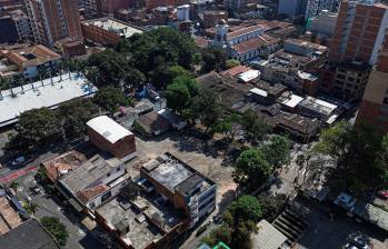 La Alcaldía de Sabaneta busca ampliar su parque principal en un área aproximada de dos manzanas. FOTO: Manuel Saldarriaga Quintero