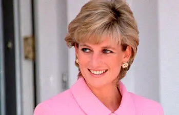 La princesa Diana vivió uno de los momentos más tensos de su trayectoria pública durante esta entrevista. Foto: Cortesía Archivo. 