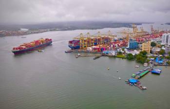 Nuevo cobro en Buenaventura de $4.235 por tonelada desata rechazo. Gremios y advierten alza en costos y precios. FOTO: MinTransporte.