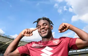 Duván Zapata ya suma trece temporadas en el fútbol de Italia. Representa ahora al Torino. FOTO X-TORINO