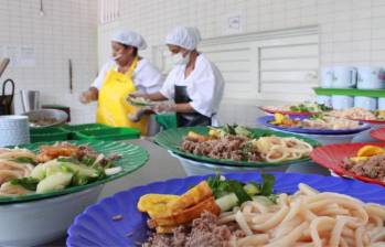 El ente de control advirtió que hay riesgos para la continuidad del programa en 2026. Foto: Colprensa