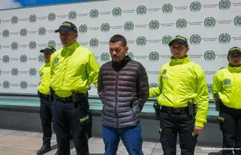 El operativo también contó con apoyo de la Interpol y capacidades de inteligencia de los Estados Unidos, Reino Unido y Emiratos Árabes Unidos. Es el quinto capturado por el atentado. FOTO: Fiscalía.