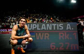 Armand Duplantis siente que puede pasar ahora de la barrera de los 6,30 metros. FOTO AFP