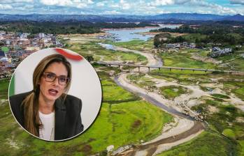 Entre las principales alertas, Natalia Gutiérrez, presidenta de Acolgen, mencionó que los embalses se encuentran alrededor de 63% de capacidad, lejos del nivel cercano al 80% que debería alcanzarse antes de diciembre para enfrentar un verano intenso.