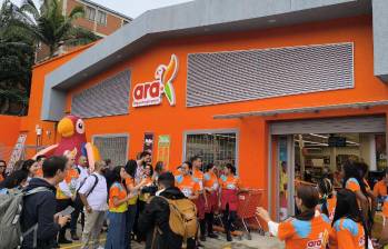 La SIC abrió investigación formal a Tiendas Ara por más de 2.000 quejas. FOTO: El Colombiano.