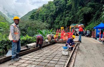 Las obras de infraestructura vial y educativa ejecutadas bajo el mecanismo de Obras por Impuestos en Dabeiba e Ituango ya alcanzan un 90 % de avance y benefician a más de 23.000 personas en Antioquia. FOTO cortesía Grupo Argos