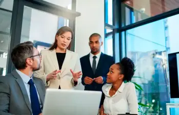 Los perfiles gerenciales tienen amplia demanda en empresas del sector público y privado. FOTO: GETTY