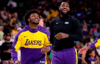 LeBron James y su hijo mayor, Bronny, juegan juntos en la NBA. Foto: GETTY