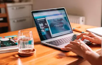 En Colombia, el empleo remoto sigue consolidándose como una de las modalidades más buscadas. FOTO: Getty
