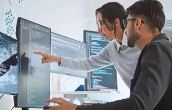Especialistas recomiendan fortalecer la marca personal y mantenerse actualizado para reducir el riesgo de desempleo. FOTO: GETTY