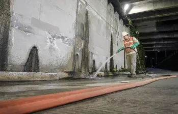 Las jornadas de limpieza se llevaron a cabo en diferentes sectores estratégicos de Medellín, entre ellos Villanueva, La Alpujarra, Los Músicos, Bulerías, San Juan con la 80, Parques del Río, Punto Cero, Terminal del Norte y La Aguacatala. FOTO: Cortesía Alcaldía de Medellín