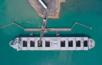 Cerrejón precisó que su último despacho de carbón a Israel se hizo antes de la entrada en vigencia del decreto que prohibió esas exportaciones. FOTO cortesía Cerrejón