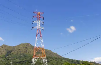 La resolución establece una hoja de ruta para que las entidades del sector identifiquen vulnerabilidades, incorporen obras prioritarias en los planes de expansión y desarrollen infraestructura con mayor capacidad de respuesta. Foto: Cortesía