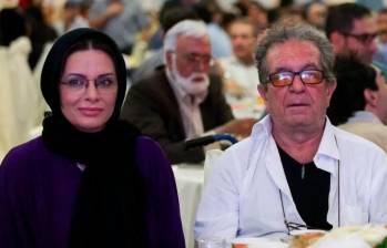 Policía iraní acusa al jardinero de la muerte del cineasta Dariush Mehrjui y descarta que se trate de un crimen político