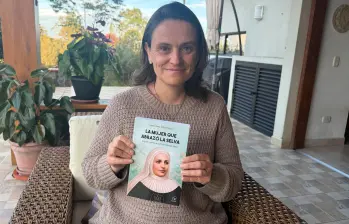 Carmen Villa escribió una biografía novelada de la madre Laura Montoya, la santa antioqueña. Foto: Cortesía.
