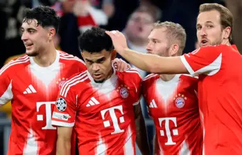 Luis Díaz y sus compañeros del Bayern tendrán este martes un gran desafío, como visitantes, cuando enfrente al PSG. FOTO AFP