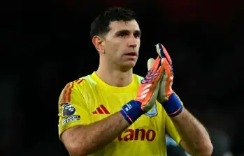 Emiliano Martínez, referente del Aston Villa y también de la Selección Argentina. FOTO AFP