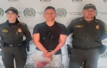 El hombre fue detenido tras una persecución policial. Lo encontraron escondido en una fundación. FOTO: Cortesía