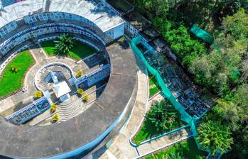 Así quedó el cementerio de La América luego del colapso estructural, que estaría vinculado a un deslizamiento. FOTO: Manuel Saldarriaga