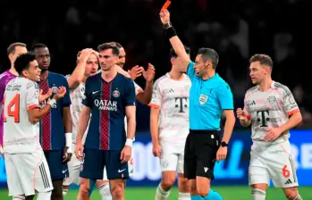 La imagen de la última expulsión de Luis Díaz, con el Bayern Múnich ante el PSG en la Champions. FOTO @CHAMPIONSLEAGUE