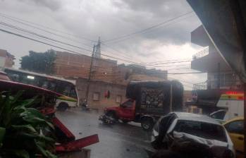 En este cruce ocurrió la tragedia que terminó con un menor de edad fallecido y otro más en delicado estado. FOTO: CORTESÍA