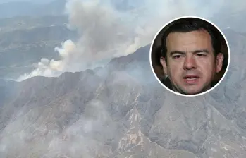 El ministro del Interior, Rodrigo Lara, dio un avance sobre el estado en el que continúa el Tolima tras el paso del fuego. Foto: Ungrd/Colprensa