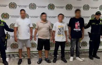 Los cuatro capturados fueron tres dragoneantes y un auxiliar de la guardia. FOTO: ALCALDÍA DE MEDELLIN