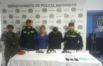 Entre los capturados están alias Chicorio, Toto, Mono y Soldo, todos cuatro con distintos roles dentro del grupo delincuencial conocido como Los del 20 de Julio. FOTO: Cortesía Policía de Antioquia