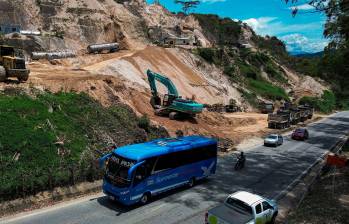 Los trabajos que se realizarán en el sector Las Areneras, de Amagá, llevarían al cierre por más de 10 horas diarias de la vía Primavera-Bolombolo, lo que afectaría la economía de la subregión. FOTO: MANUEL SALDARRIAGA