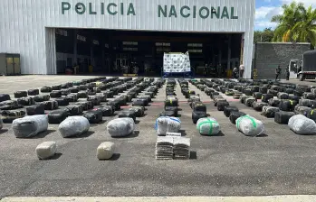 Incautaron 4,5 toneladas de marihuana que venían desde el Cauca hasta Medellín. Según el director de Antinarcóticos es el mayor golpe del tráfico de marihuana en 2026. FOTO: Cortesía