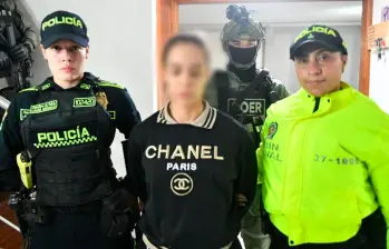Mujer señalada por las autoridades de ser enlace de las disidencias del Frente 36 de las Farc en el Valle de Aburrá. FOTO: Cortesía Secretaría de Seguridad de Medellín